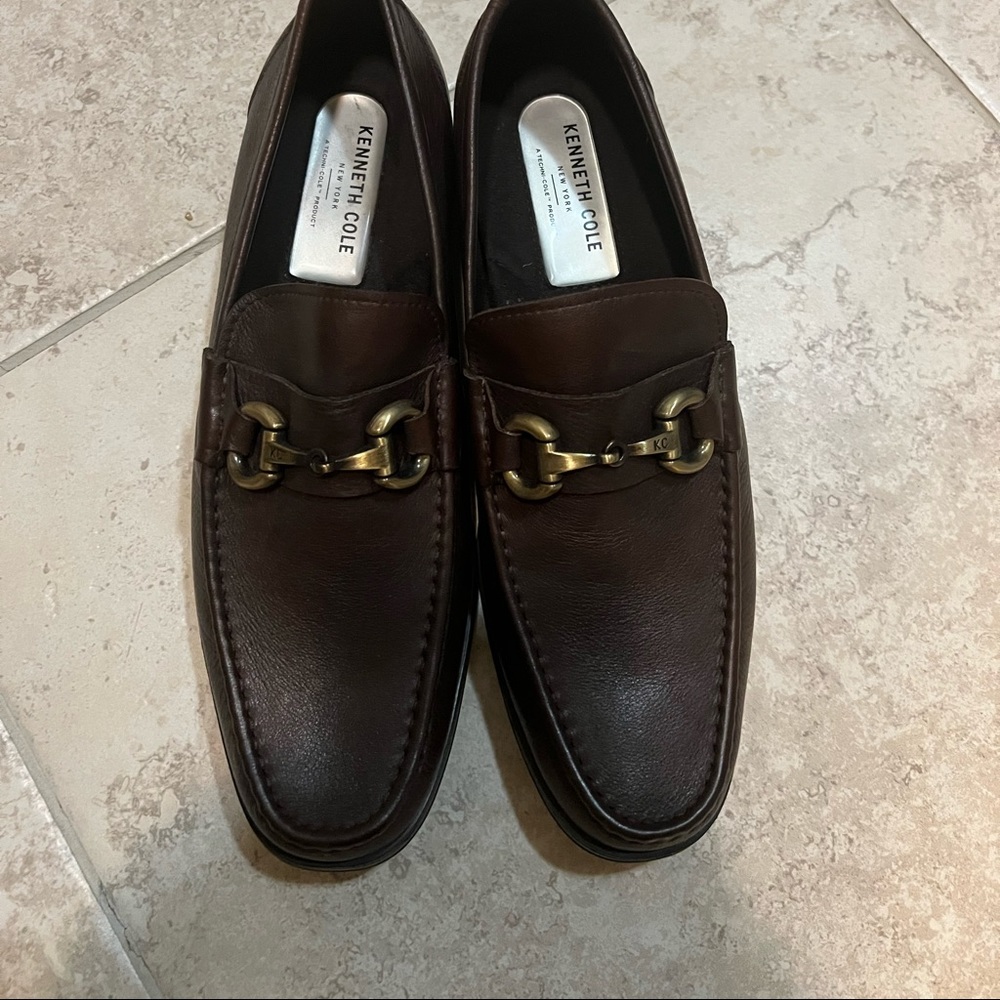 Brand new Kenneth Cole dress loafer. Size 10